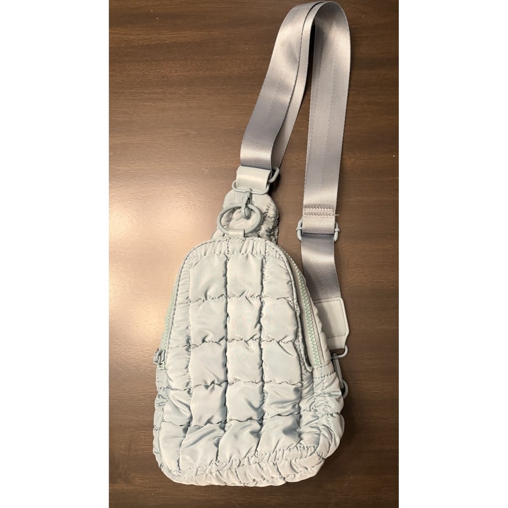 Urban Expressions Bristol Puffy Sling Bag Quilted Nylon Seafoam Crossbody EUC